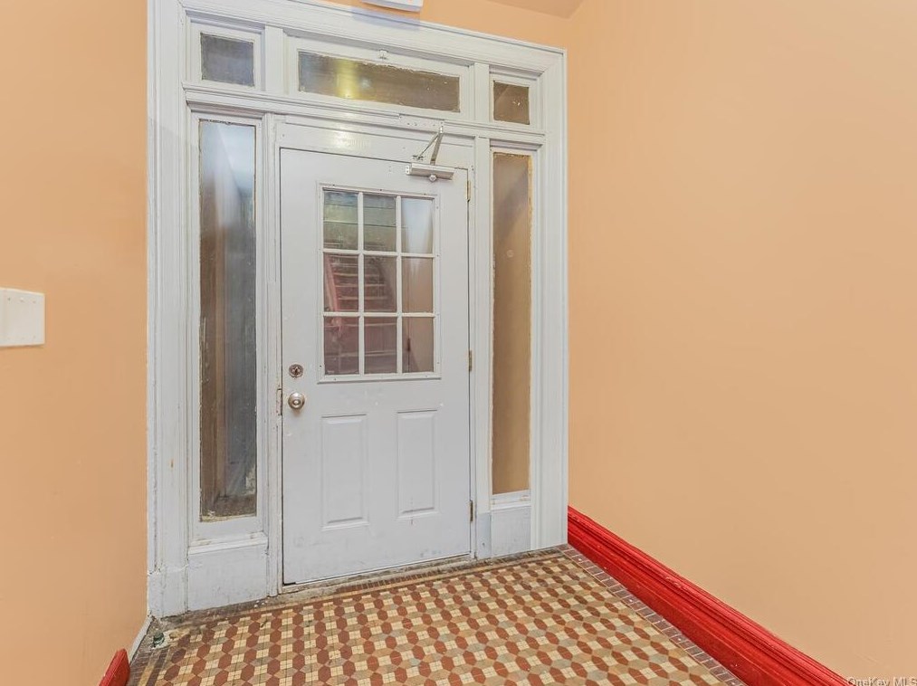 96 Elliott Ave, Yonkers, NY 10705-2111