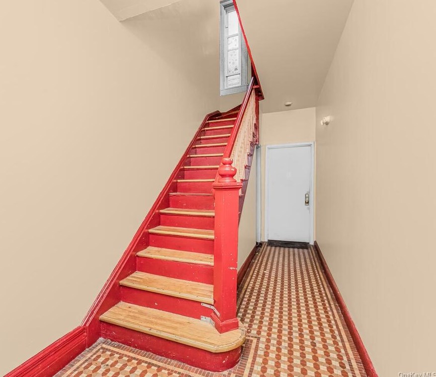 96 Elliott Ave, Yonkers NY 10705-2305 exterior