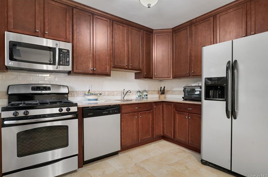 20 Alden Pl #2a, Yonkers, NY 10708