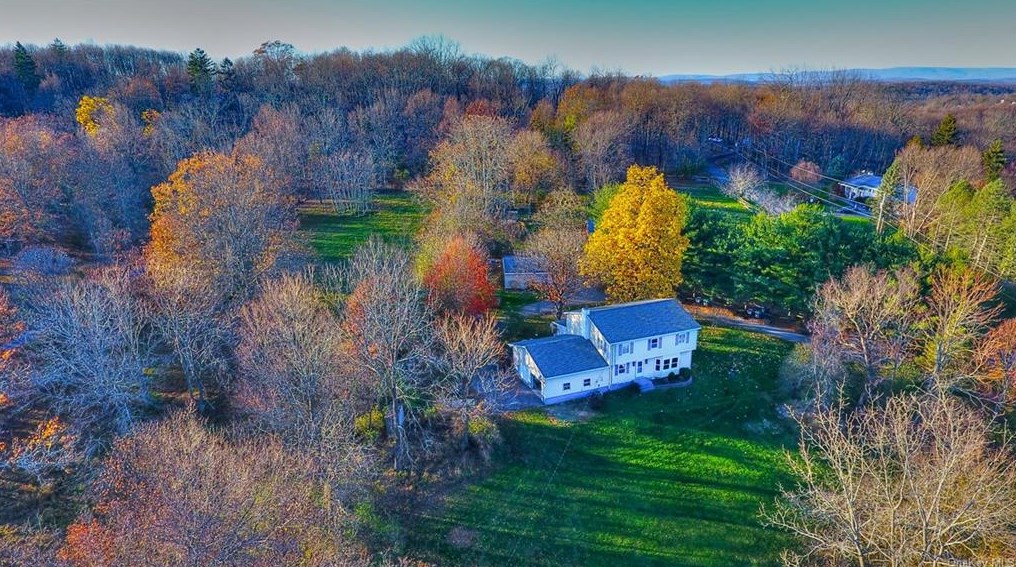 3 Woodland Dr, Camp Bell Hall, NY 10916