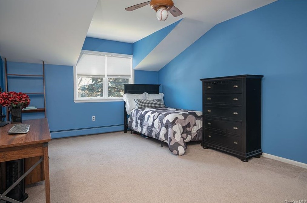 41 Magnolia St, Chestnut Ridge NY  10965-2224 exterior