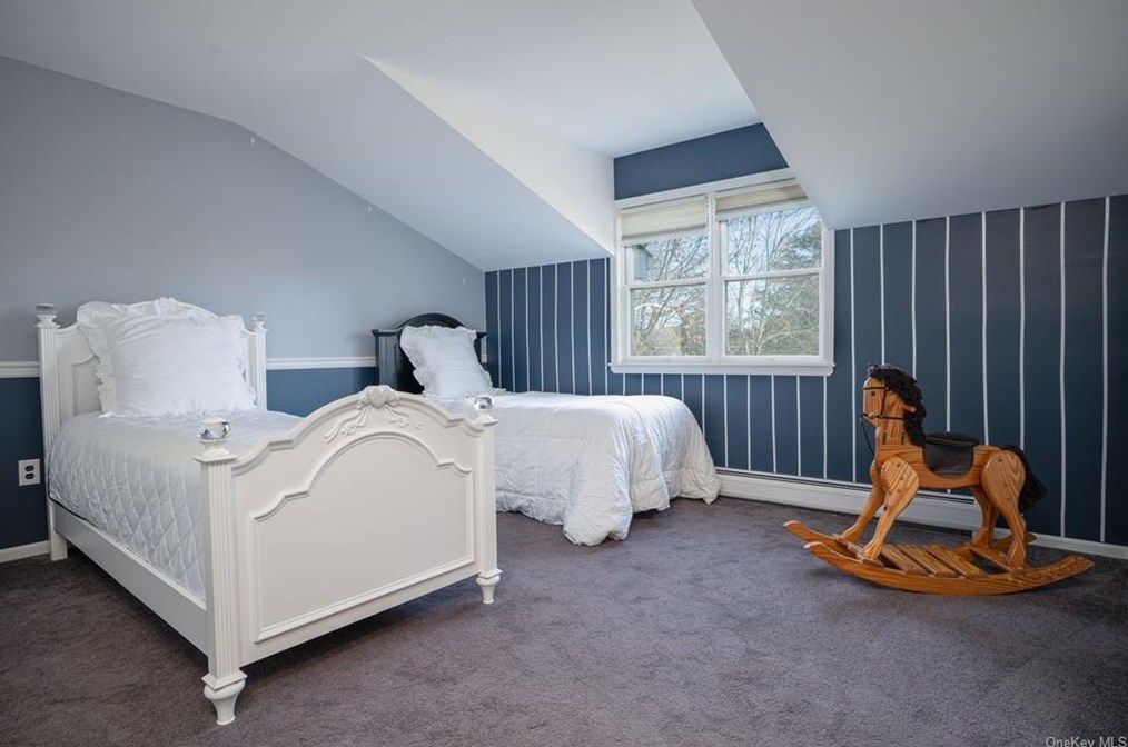 41 Magnolia St, Chestnut Ridge NY  10965-2224 exterior