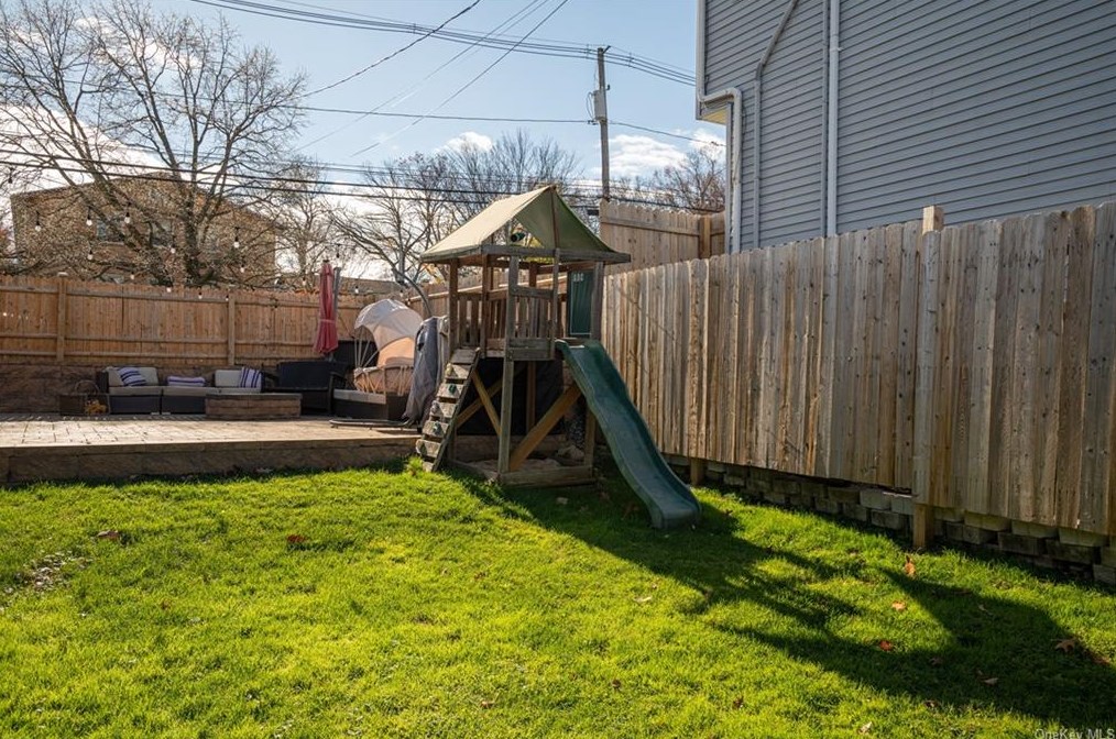 41 Magnolia St, Chestnut Ridge NY  10965-2224 exterior