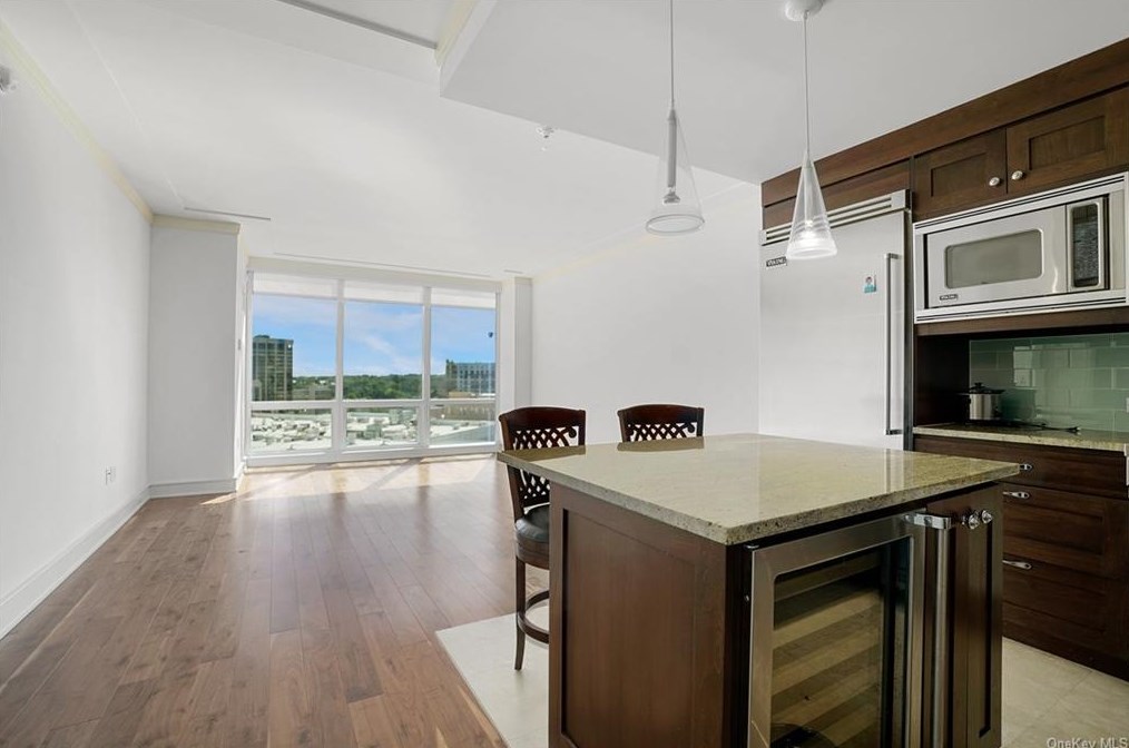 1 Renaissance Square #15c, White Plains, NY 10601