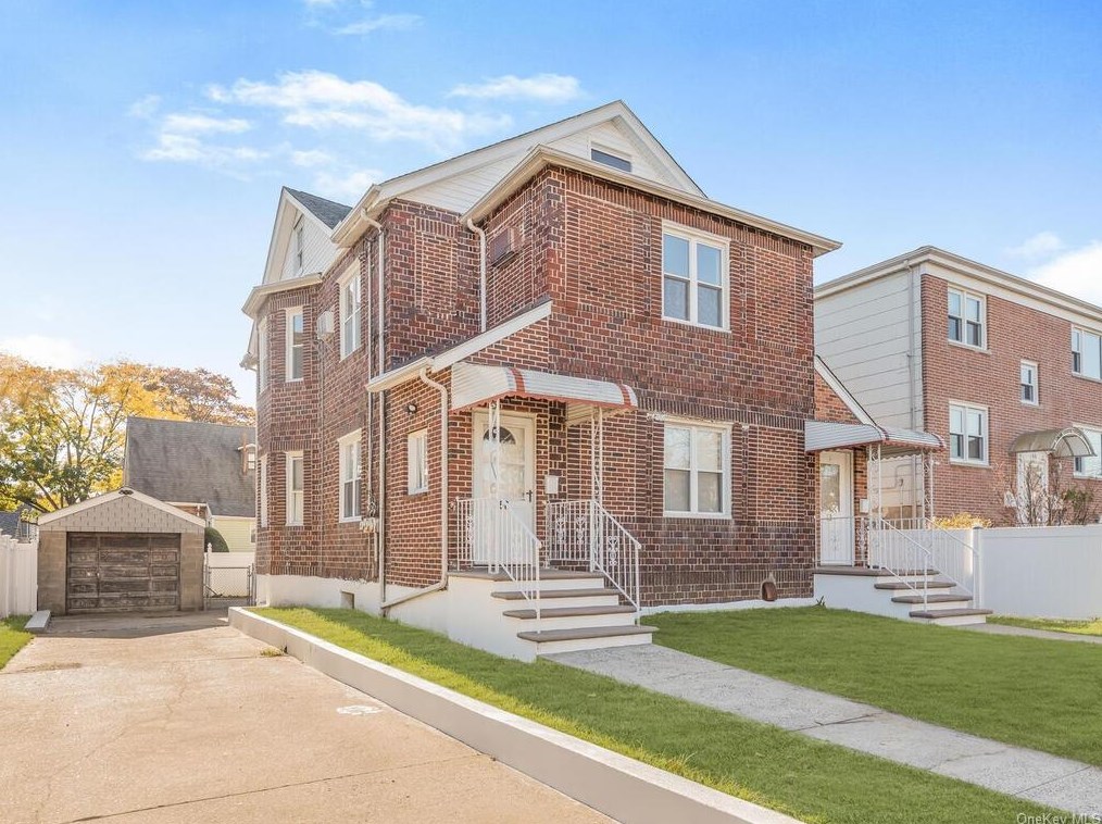 56 Crotty Ave, Yonkers, NY 10704-2731