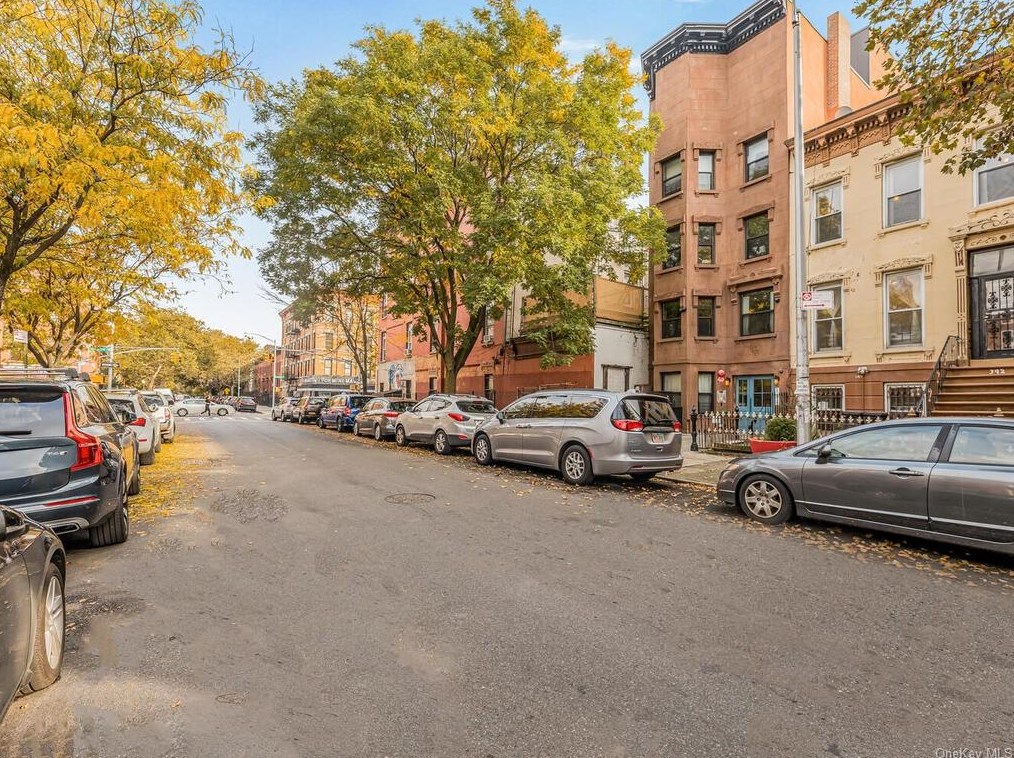 392 Quincy St, Brooklyn, NY 11216-1502