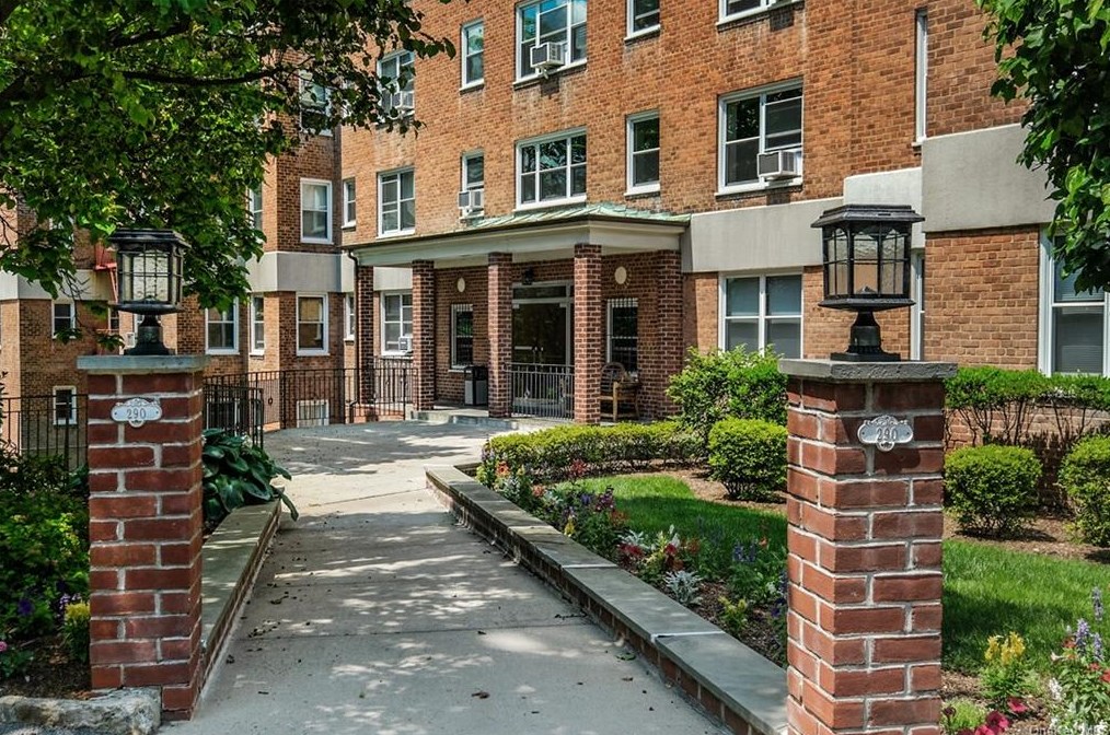 290 Collins Ave #6c, Mount Vernon, NY 10552