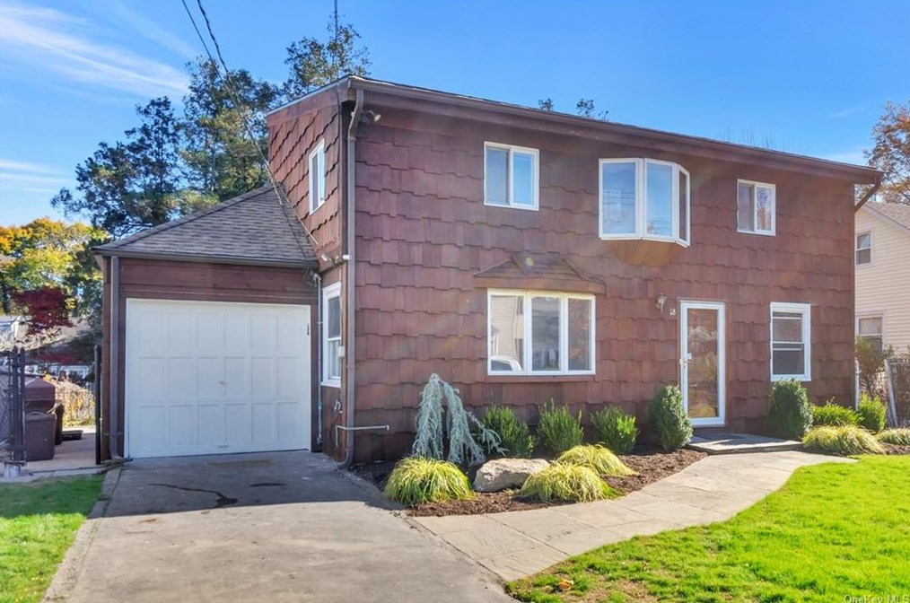 18 Miller Terrace, White Plains, NY 10607