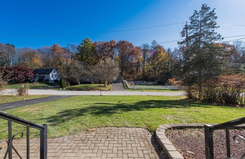 11 Stanley St, Poughkeepsie NY  12603-1428 exterior