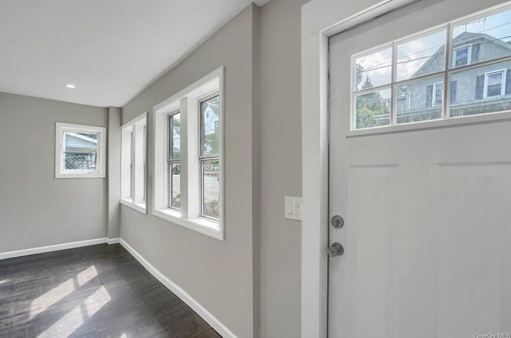 24 South St, Highland Falls, NY 10928