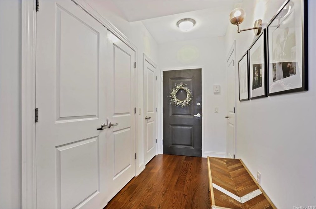 10 Byron Pl #404, Larchmont, NY 10538
