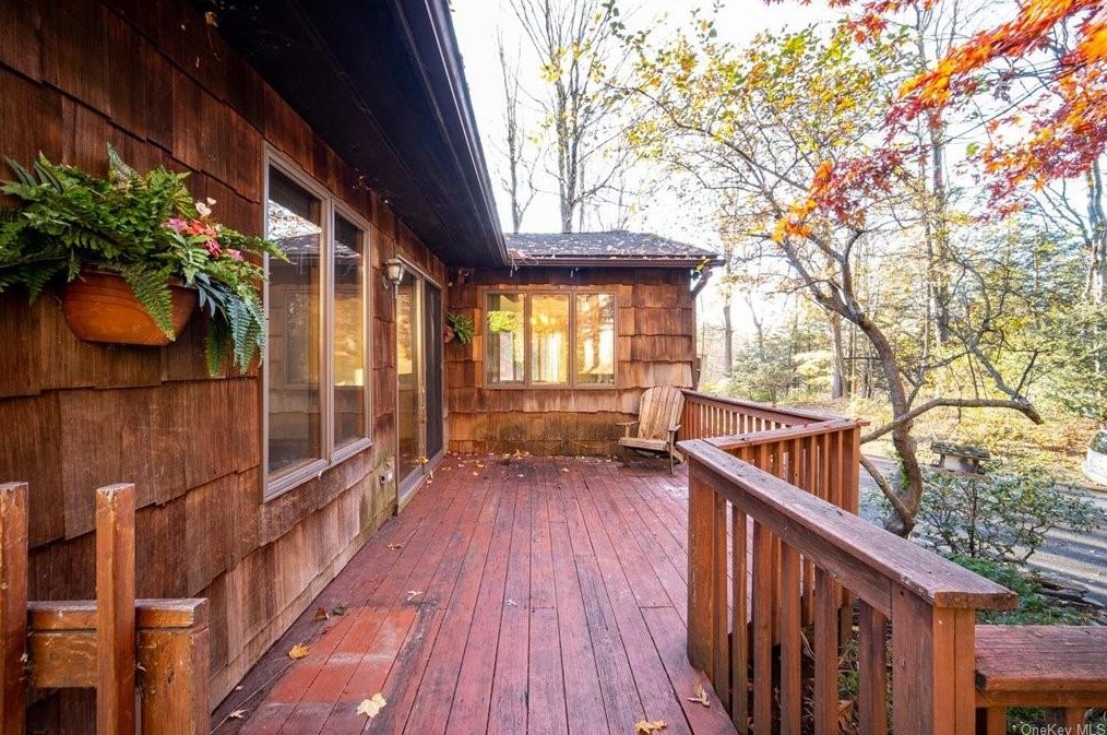 38 Old Sylvan Lake Rd, East Fishkill NY  12533-7434 exterior