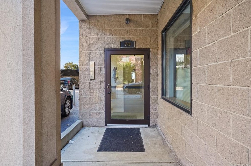 70 Spring St #2c, Crotonville, NY 10562