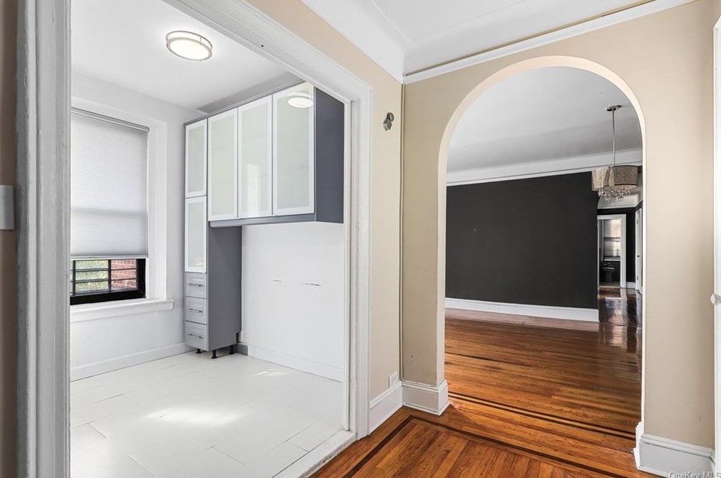 100 Pelham Rd #2a, New Rochelle, NY 10805