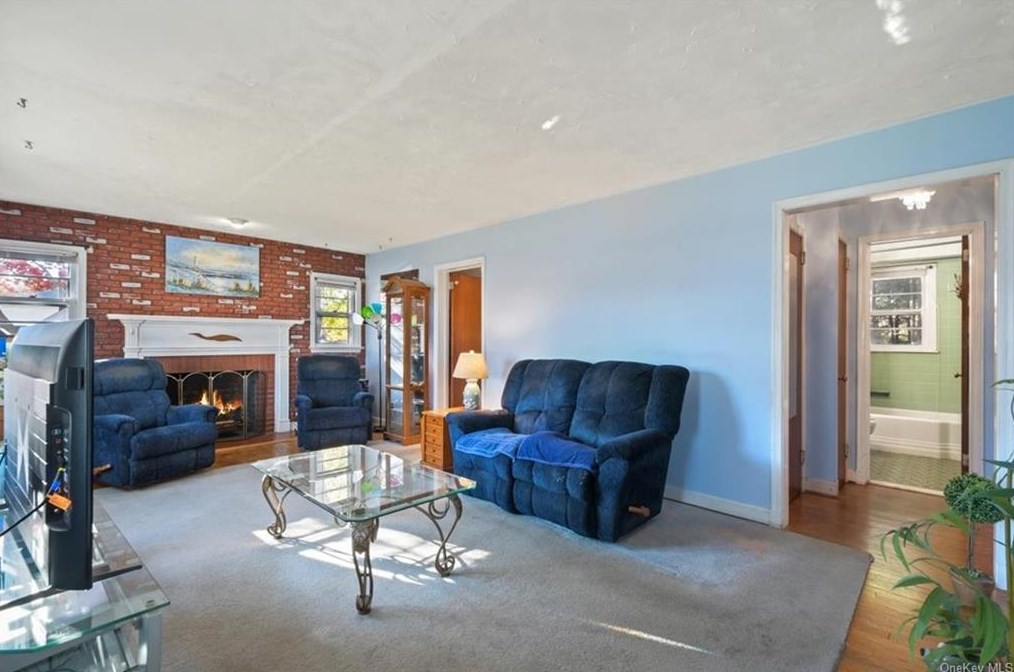 1693 Paine St, Yorktown Hgts, NY 10598