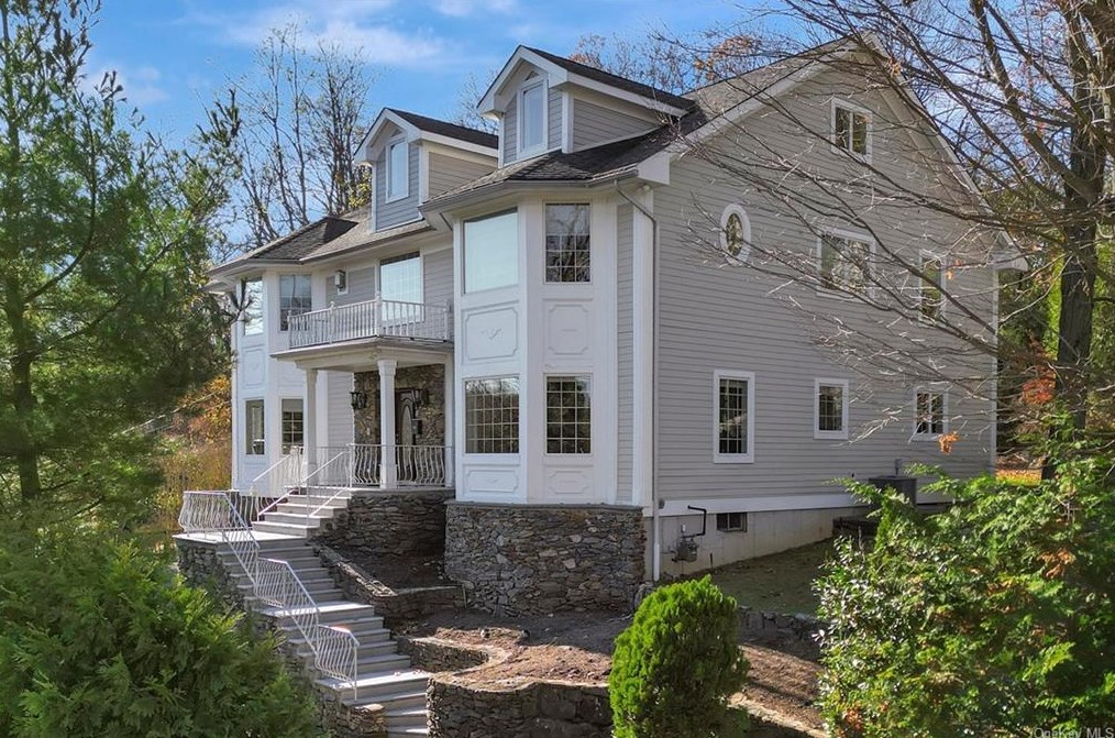 333 S Healy Ave, Scarsdale, NY 10583