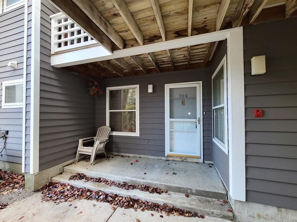 709 Lenox Rd, Monroe, NY 10950