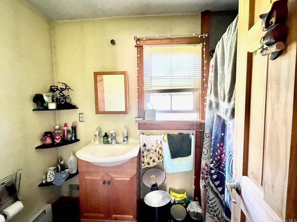 7 Cross St, Port Jervis NY  12771-1115 exterior