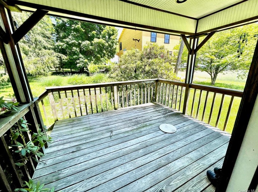 7 Cross St, Port Jervis NY  12771-1115 exterior