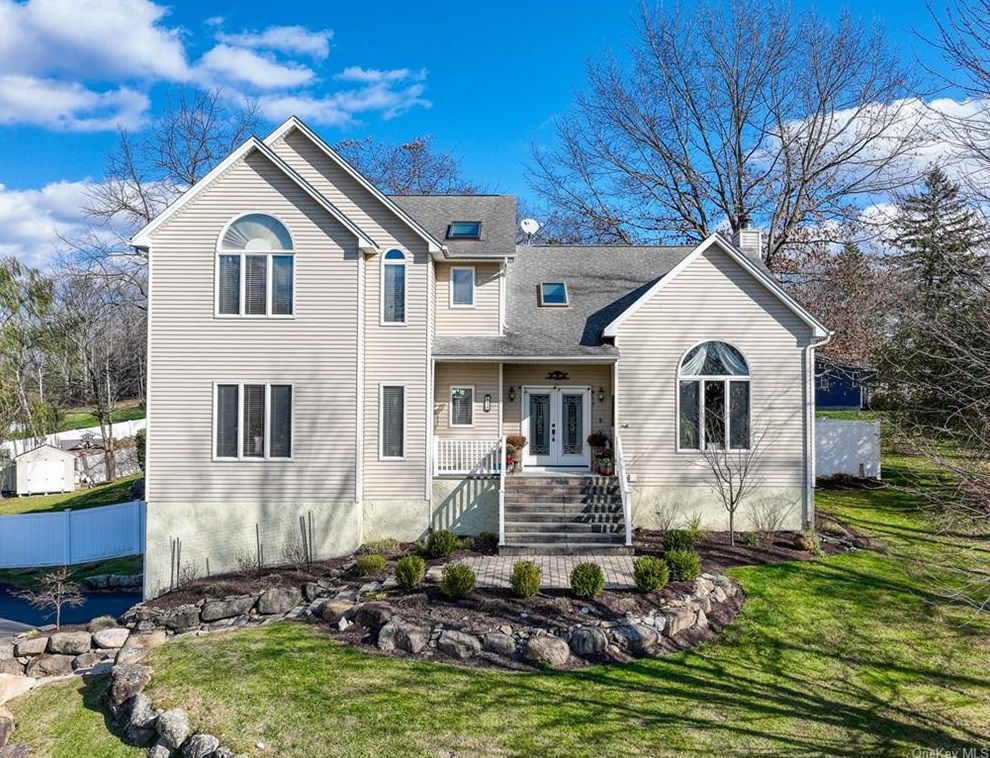 18 Highland View Pl, Middletown, NY 10940