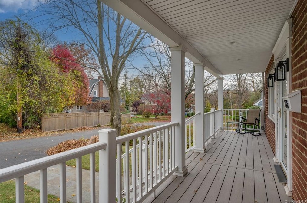 305 Grant Ter, Mamaroneck NY  10543-1409 exterior