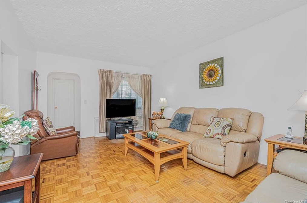 2558 Wilson Ave, Bronx, NY 10469