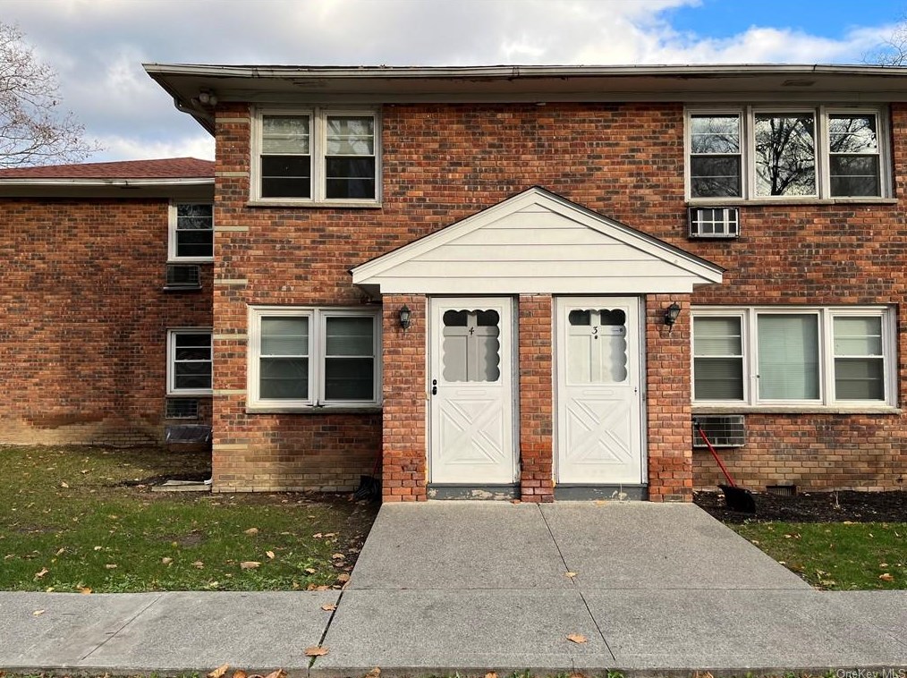 2710 South Rd #d4, Poughkeepsie, NY 12601