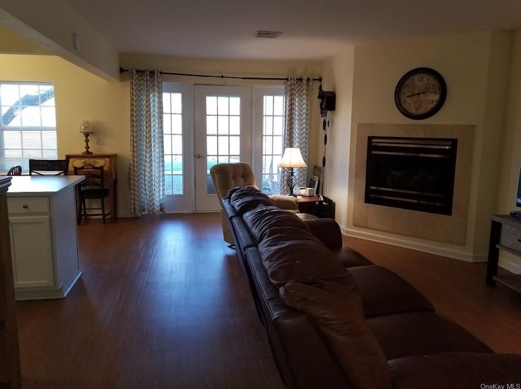 1145 Washington Grn, Newburgh NY  12553-6919 exterior