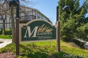 858 Crooked Hill Rd, Chestnut Ridge, NY 10965-1187