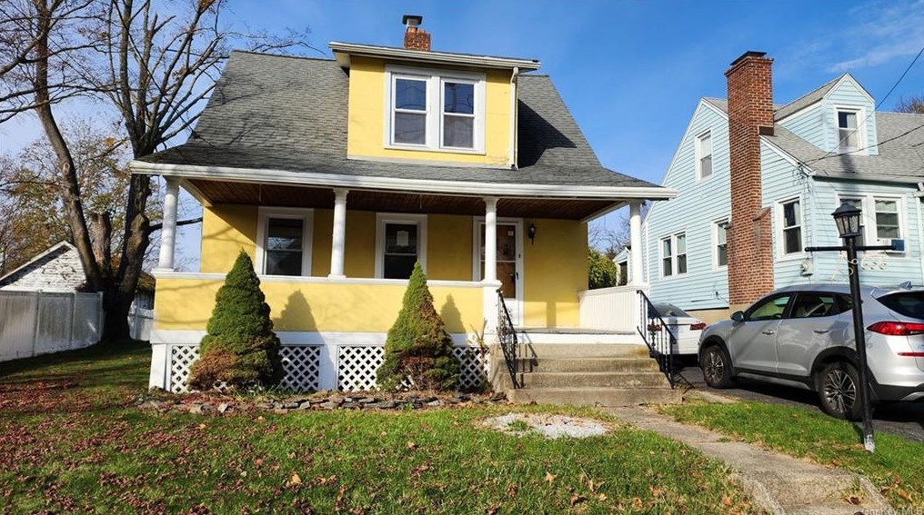 656 Ridge St, Peekskill, NY 10566-5518