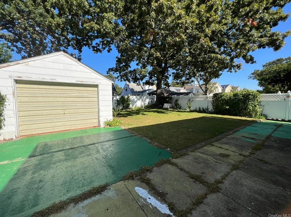 73 Carolina Ave, Hempstead, NY 11550-7201