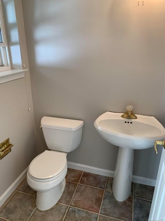 15 Crystal Hill Dr, Mount Ivy NY  10970-2601 exterior