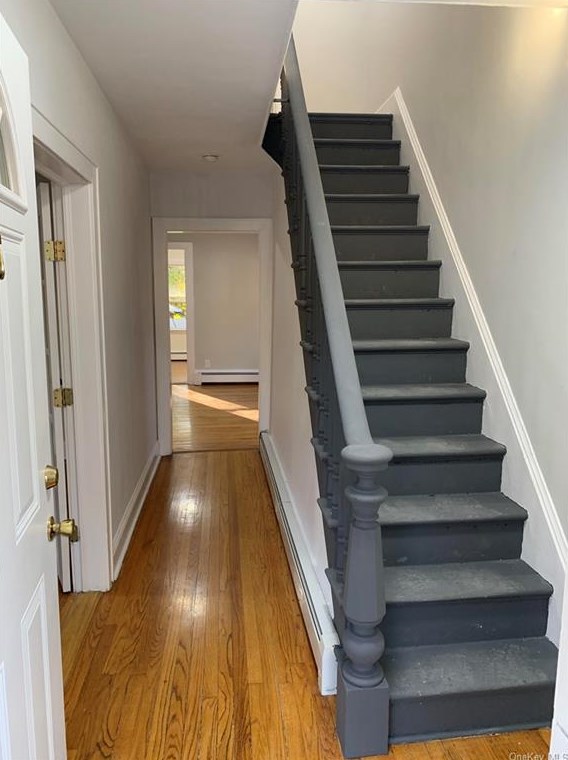 14 Field St, Peekskill, NY 10566-4006