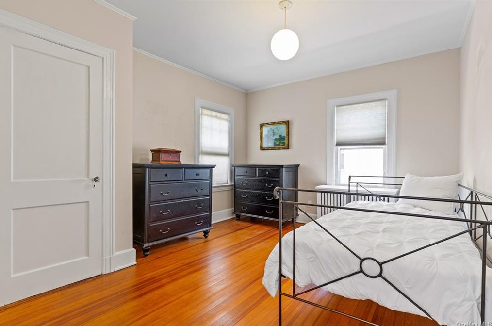 7 Wainwright St, Rye NY  10580-3711 exterior
