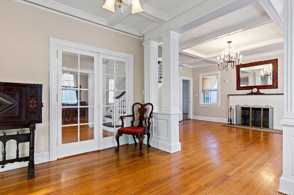 7 Wainwright St, Rye NY  10580-3711 exterior