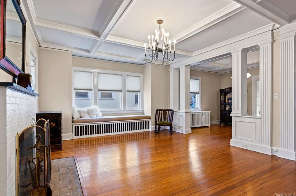 7 Wainwright St, Rye NY  10580-3711 exterior