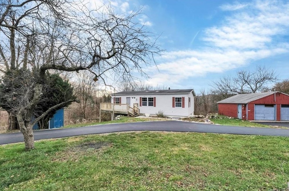 13 Clearview Rd, Wingdale, NY 12594