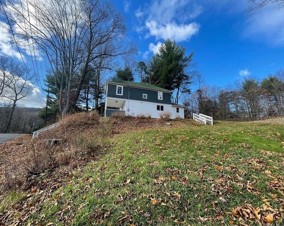 41 Harvest Rd, Bloomingburg, NY 12721-4647