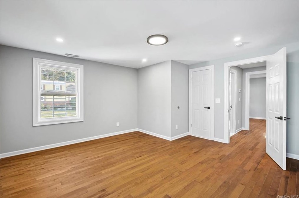 13 Newkirk Rd, Yonkers NY  10710-3517 exterior