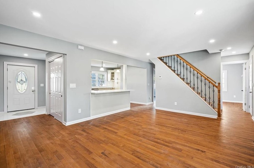 13 Newkirk Rd, Yonkers NY  10710-3517 exterior