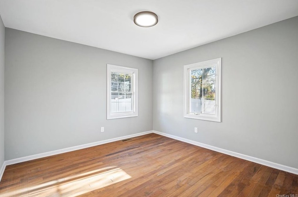 13 Newkirk Rd, Yonkers NY  10710-3517 exterior