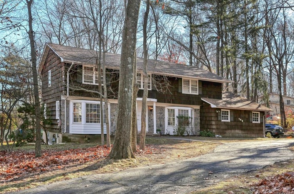 144 Trails End, New City, NY 10956-1310