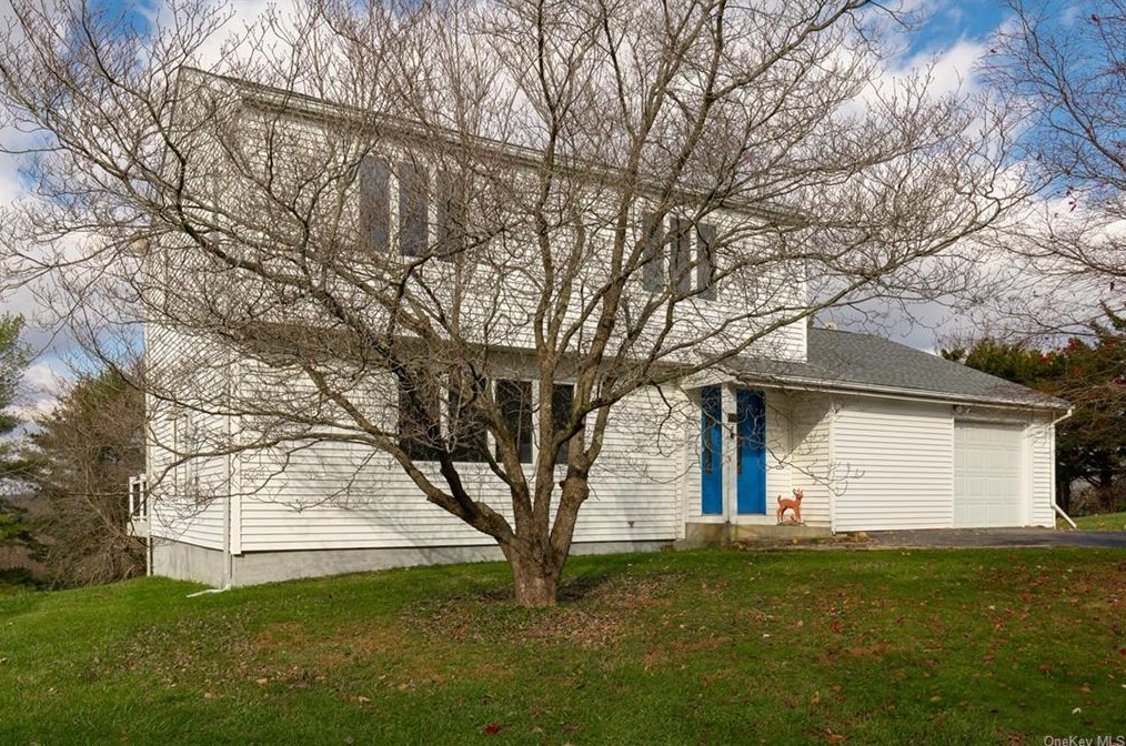54 Brill Ln, Poughquag, NY 12570