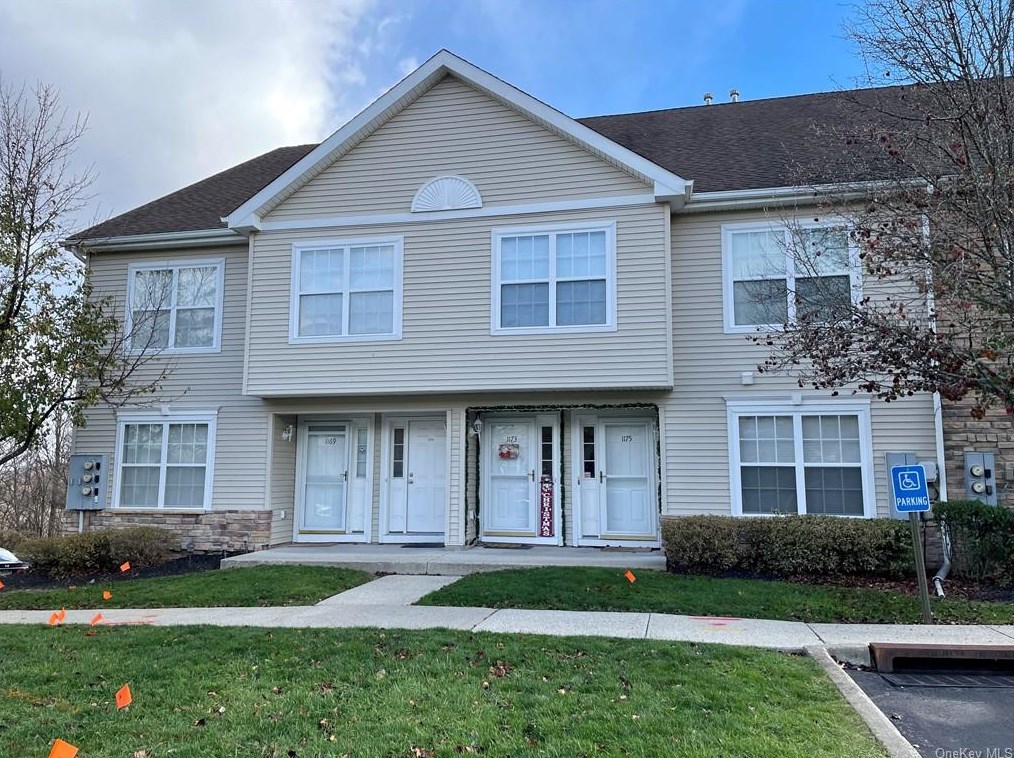 1175 Maggie Rd, Newburgh, NY 12550-7035
