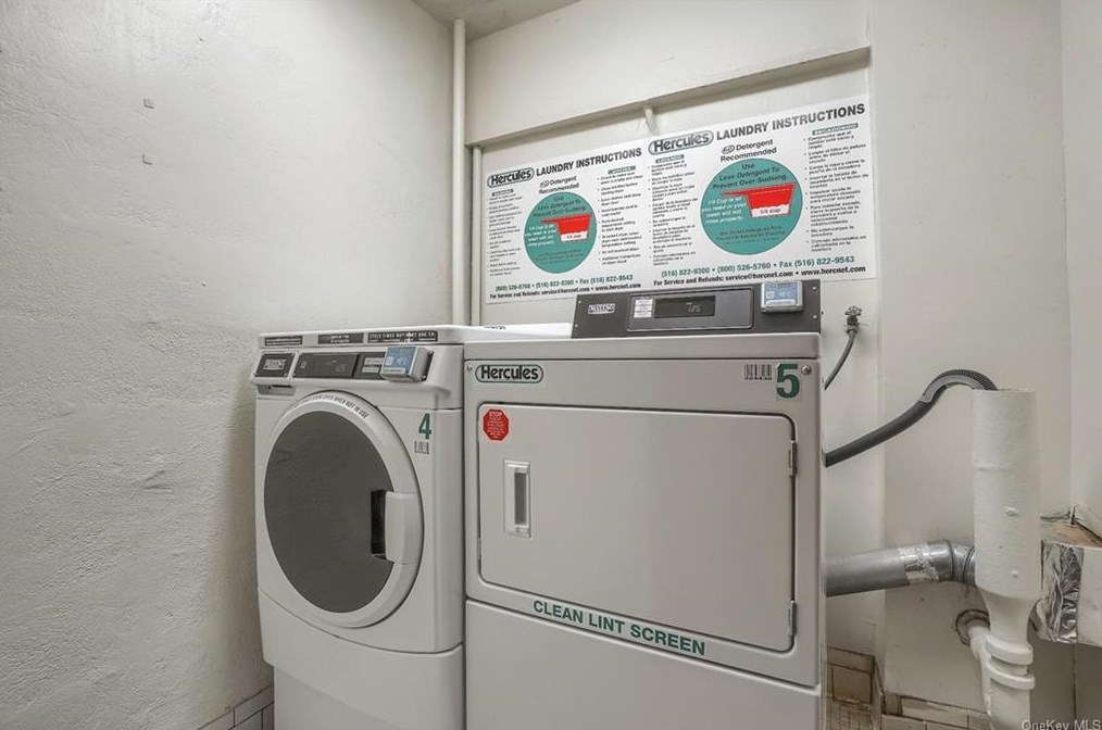 25 Stewart Pl, Mount Kisco NY  10549-2124 exterior