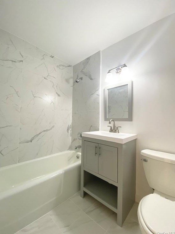 1523 Central Park Ave, Yonkers NY  10710-6032 exterior