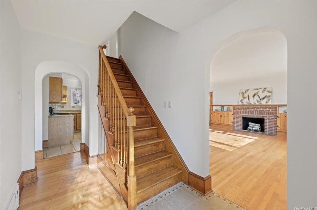 24 Purdy Ave, Marlborough, NY 12542