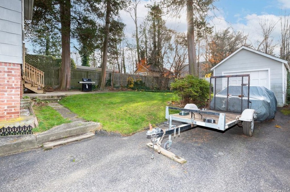 7 Howard Ave, White Plains, NY 10606