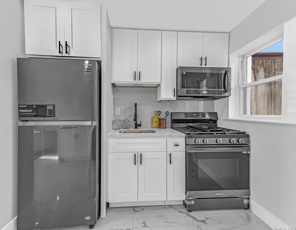 1006 Grove St, Mamaroneck NY  10543-1711 exterior