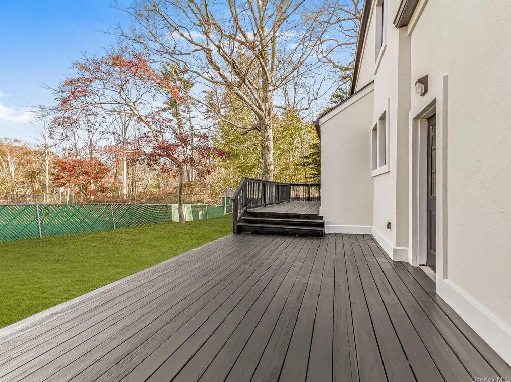 1006 Grove St, Mamaroneck NY  10543-1711 exterior